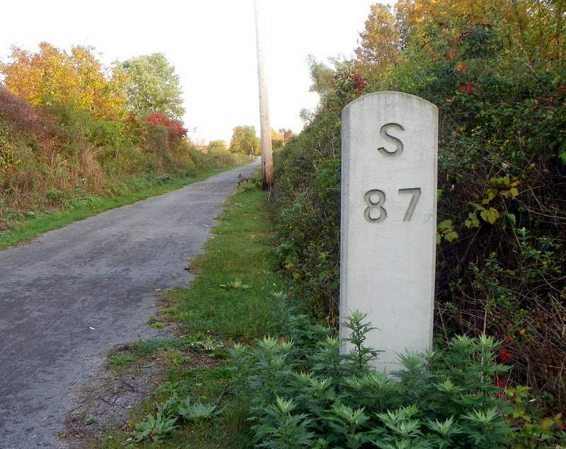 Tumbstone mile marker
